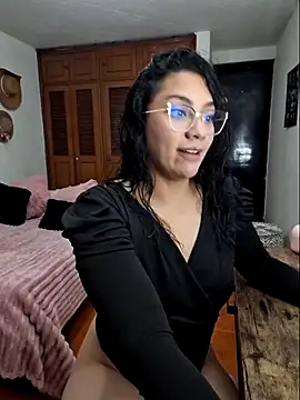 Thaliacooper  online show from September 28, 2025, 12:16 am