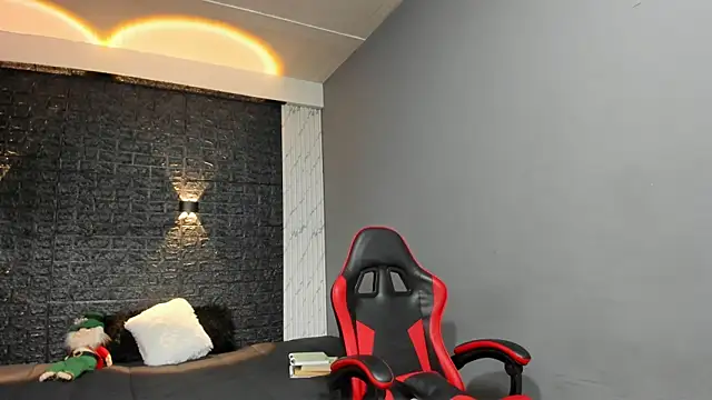 taurus boy1 online show from December 4, 2025, 5:21 pm