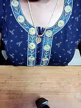 Aishu-tamil09 online show from January 11, 2026, 11:48 am