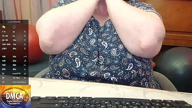 RoseRed69 online show from February 18, 2025, 4:48 am