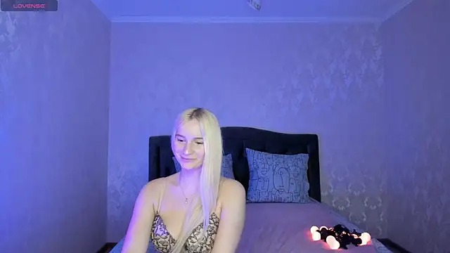 Amanda054 online show from January 14, 2025, 8:59 pm