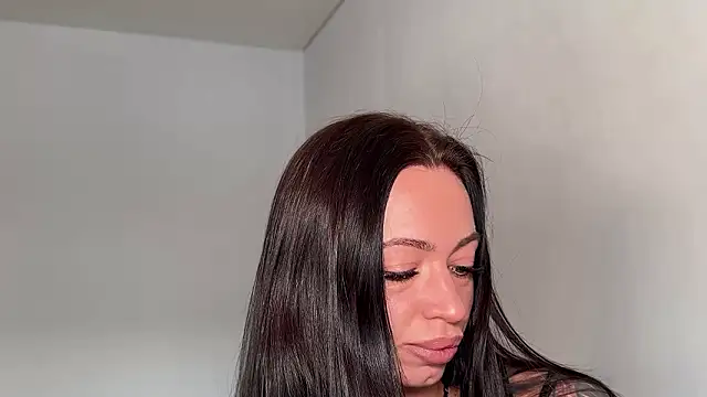 Snapshot of Melanisoul chatting on February 4, 2026, 4:51 am Melanisoul online show from February 4, 2026, 4:51 am