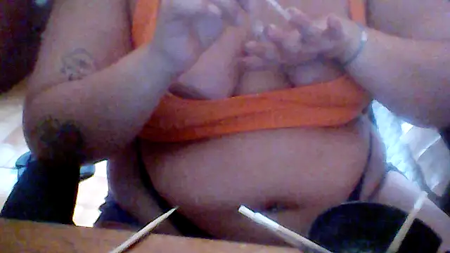 Snapshot of DONAONCABB chatting on November 18, 2025, 3:16 pm DONAONCABB online show from November 18, 2025, 3:16 pm