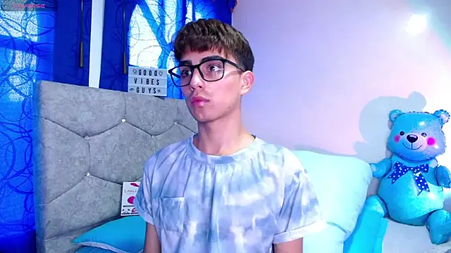 OwenBluee online show from January 11, 2025, 9:15 pm