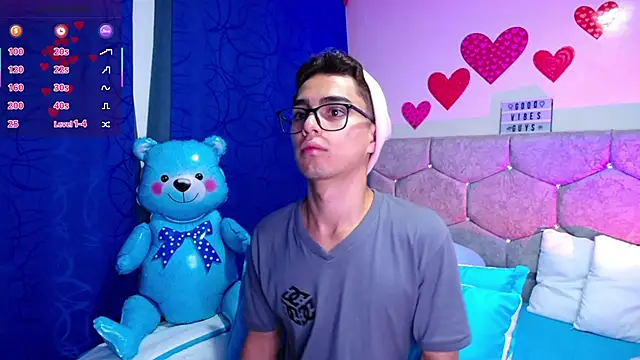 OwenBluee online show from February 21, 2025, 12:16 am