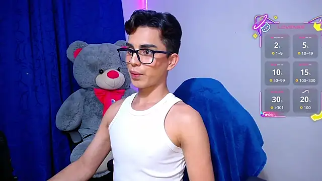 Snapshot of OwenBluee chatting on April 25, 2026, 6:05 am OwenBluee online show from April 25, 2026, 6:05 am