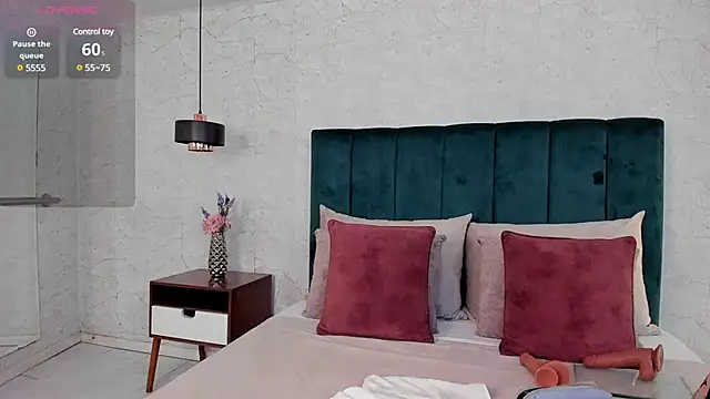 AndreaPink2024 online show from February 25, 2025, 11:52 am