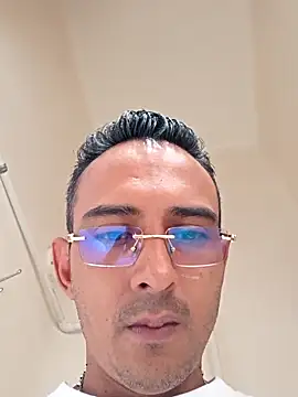 paisa233 online show from September 8, 2025, 4:28 pm