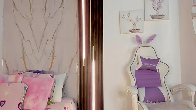 Snapshot of mia_six66 chatting on February 10, 2026, 12:09 pm mia six66 online show from February 10, 2026, 12:09 pm