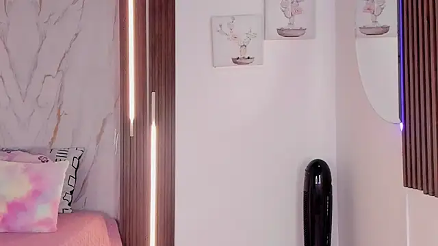 Snapshot of mia_six66 chatting on March 1, 2026, 12:07 pm mia six66 online show from March 1, 2026, 12:07 pm