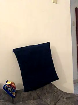 SweetLatiin  online show from November 8, 2025, 8:51 pm