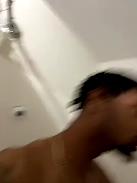 Snapshot of rayyymack chatting on September 29, 2025, 9:52 pm rayyymack online show from September 29, 2025, 9:52 pm