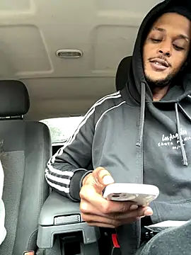 Snapshot of rayyymack chatting on October 13, 2025, 5:46 pm rayyymack online show from October 13, 2025, 5:46 pm