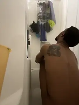 Snapshot of rayyymack chatting on October 29, 2025, 8:43 pm rayyymack online show from October 29, 2025, 8:43 pm