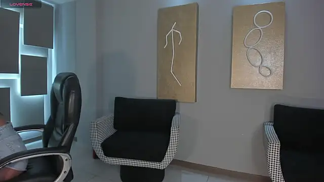 ArianaDumont online show from February 12, 2026, 11:38 am