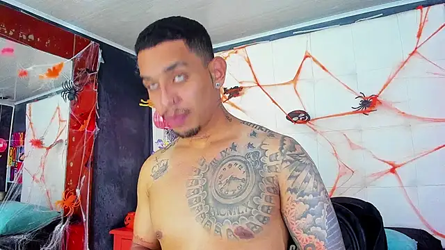 Damian09  online show from October 28, 2025, 4:27 am