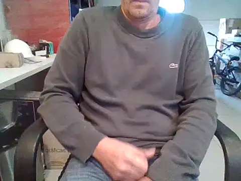 Snapshot of Raimundo1971 chatting on April 15, 2026, 2:24 pm Raimundo1971 online show from April 15, 2026, 2:24 pm