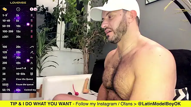 arielenbsas online show from February 21, 2025, 4:51 am