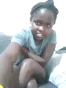 Snapshot of Sweetcecie01 chatting on January 23, 2025, 10:33 pm Sweetcecie01 online show from January 23, 2025, 10:33 pm