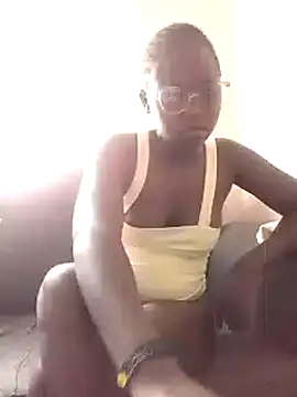 Snapshot of Sweetcecie01 chatting on February 20, 2025, 11:53 am Sweetcecie01 online show from February 20, 2025, 11:53 am