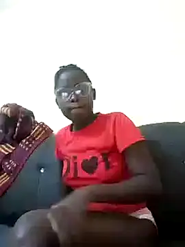 Snapshot of Sweetcecie01 chatting on March 20, 2025, 3:04 pm Sweetcecie01 online show from March 20, 2025, 3:04 pm