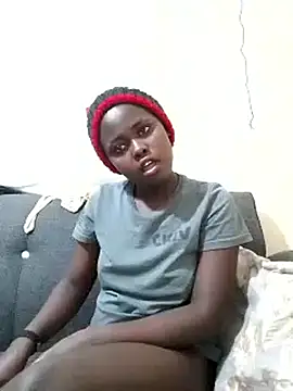 Snapshot of Sweetcecie01 chatting on September 12, 2025, 9:04 pm Sweetcecie01 online show from September 12, 2025, 9:04 pm