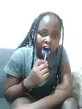 Snapshot of Sweetcecie01 chatting on October 24, 2025, 9:44 pm Sweetcecie01 online show from October 24, 2025, 9:44 pm