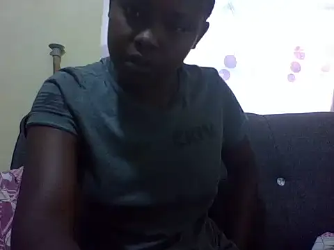 Snapshot of Sweetcecie01 chatting on April 11, 2026, 2:54 pm Sweetcecie01 online show from April 11, 2026, 2:54 pm