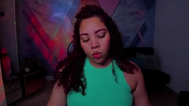 AngelaCoffee online show from December 4, 2025, 3:16 am