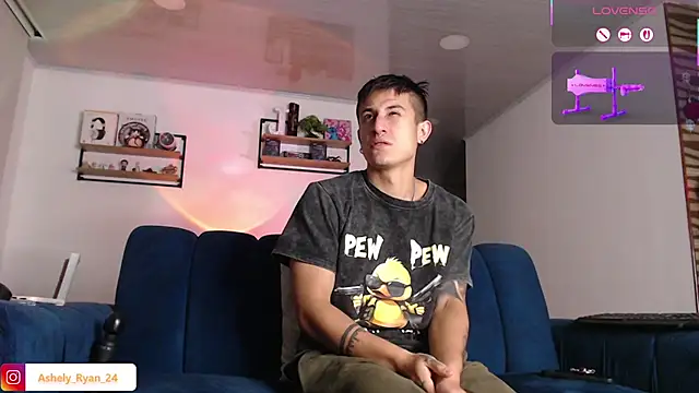 Snapshot of ashely_ryan24 chatting on February 19, 2026, 11:23 pm ashely ryan24 online show from February 19, 2026, 11:23 pm