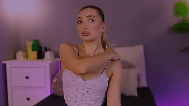 Jessielle online show from December 4, 2025, 4:22 am