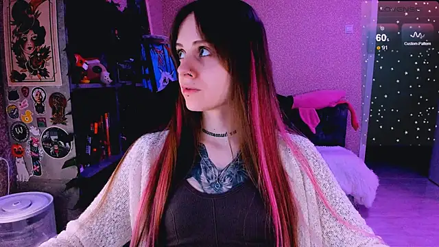 NaniMoore online show from March 10, 2025, 8:12 pm