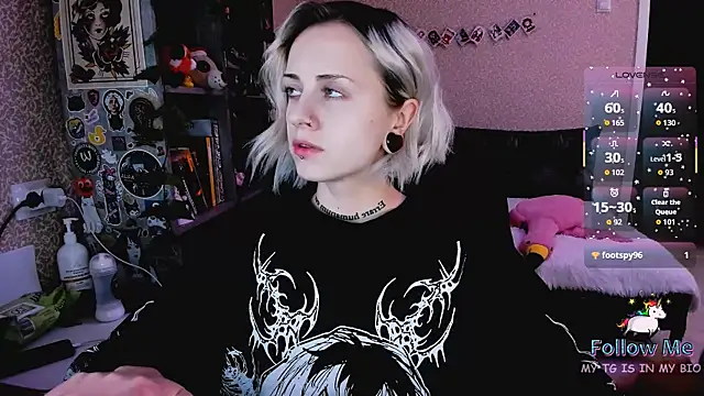 NaniMoore online show from December 21, 2025, 9:00 pm