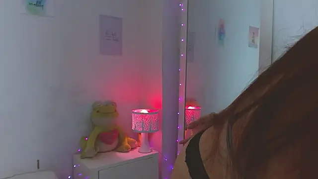 Snapshot of auroraa_sexy chatting on December 2, 2024, 4:42 pm auroraa sexy online show from December 2, 2024, 4:42 pm