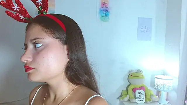 Snapshot of auroraa_sexy chatting on December 23, 2024, 5:32 pm auroraa sexy online show from December 23, 2024, 5:32 pm