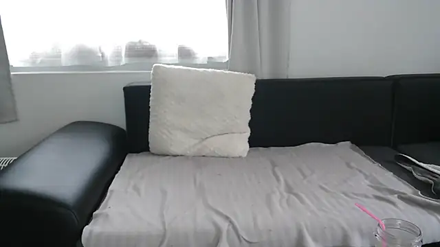 HotElena online show from October 10, 2025, 12:04 pm