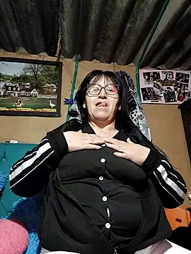 clarita 01 online show from September 30, 2025, 11:48 am