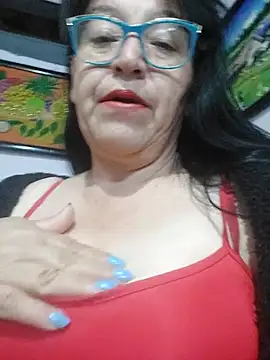 Snapshot of clarita_01 chatting on February 5, 2026, 1:05 pm clarita 01 online show from February 5, 2026, 1:05 pm