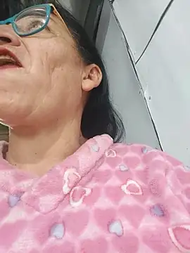 Snapshot of clarita_01 chatting on February 13, 2026, 12:56 pm clarita 01 online show from February 13, 2026, 12:56 pm