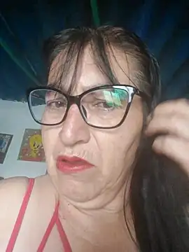 Snapshot of clarita_01 chatting on February 28, 2026, 1:01 pm clarita 01 online show from February 28, 2026, 1:01 pm