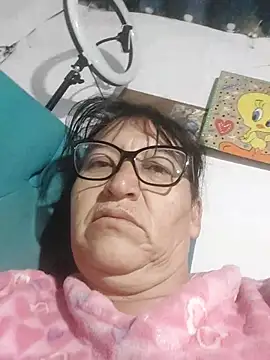 Snapshot of clarita_01 chatting on March 15, 2026, 10:43 am clarita 01 online show from March 15, 2026, 10:43 am