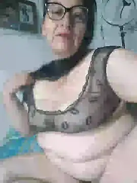 Snapshot of clarita_01 chatting on March 17, 2026, 1:58 pm clarita 01 online show from March 17, 2026, 1:58 pm