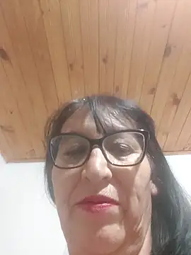 Snapshot of clarita_01 chatting on April 1, 2026, 12:33 am clarita 01 online show from April 1, 2026, 12:33 am