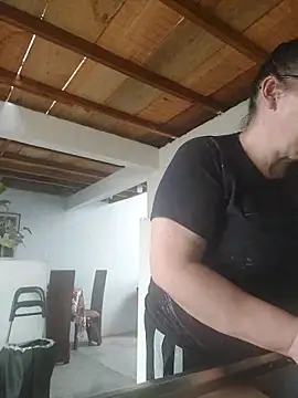 Snapshot of clarita_01 chatting on April 1, 2026, 2:03 pm clarita 01 online show from April 1, 2026, 2:03 pm