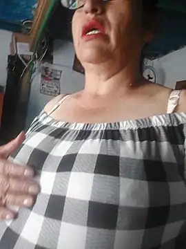 Snapshot of clarita_01 chatting on April 8, 2026, 12:38 pm clarita 01 online show from April 8, 2026, 12:38 pm