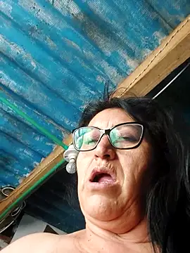 Snapshot of clarita_01 chatting on April 15, 2026, 7:58 pm clarita 01 online show from April 15, 2026, 7:58 pm