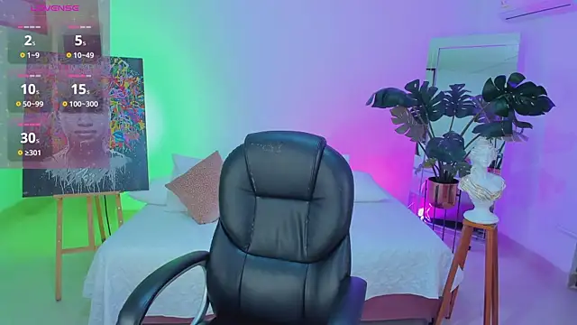 JANYLOVE   online show from April 1, 2026, 10:49 am