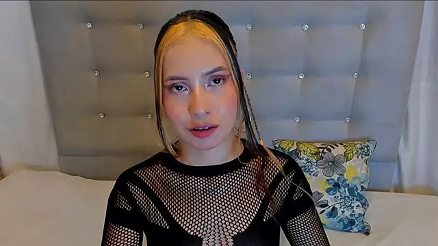 nymphomanya online show from April 13, 2026, 8:25 pm