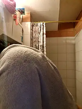 Snapshot of kitty_84 chatting on February 9, 2026, 10:19 am kitty 84 online show from February 9, 2026, 10:19 am