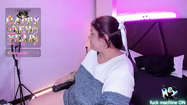 Karlee Greys  online show from January 3, 2025, 8:43 pm